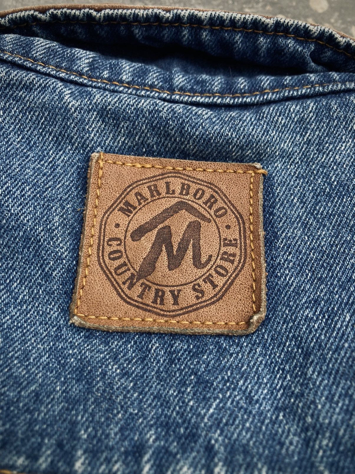 Marlboro Vintage Marlboro Denim & Leather Trucker Jacket Size US XL / EU 56 / 4 - 18 Thumbnail