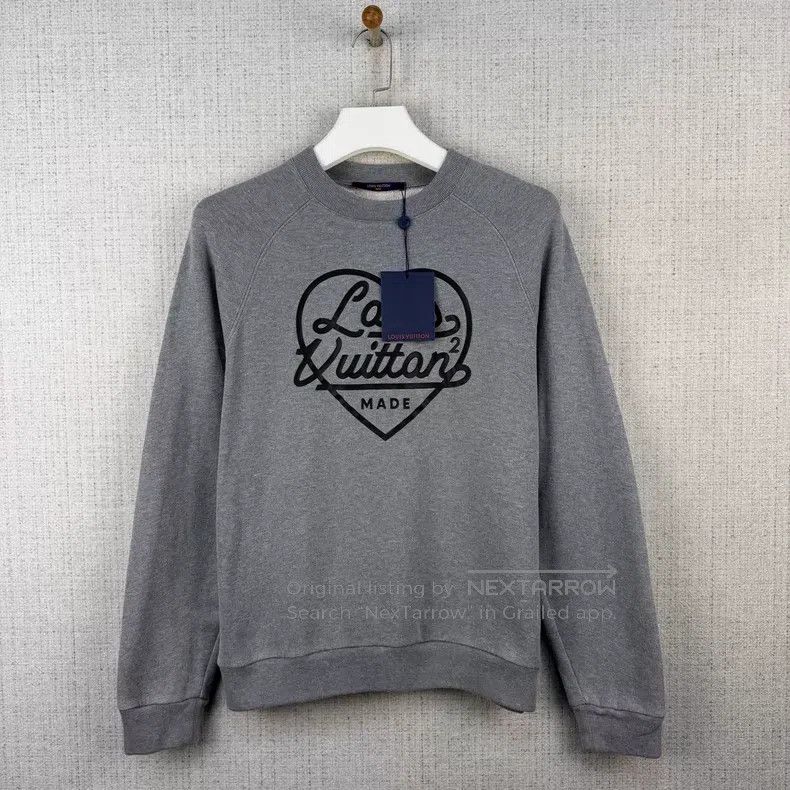 Louis Vuitton Louis Vuitton SS22 Big Heart Logo monogrammed pullover swe Size US M / EU 48-50 / 2 - 1 Thumbnail