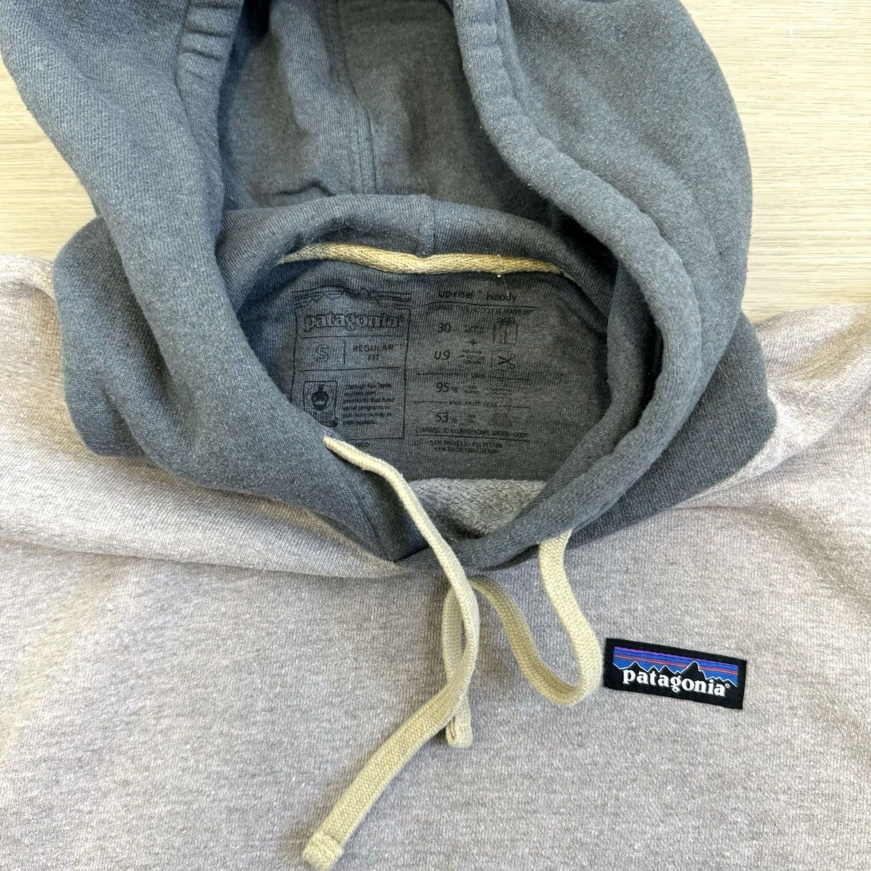 Patagonia Patagonia Hoodie Mens Pullover Hooded Fleece Logo P-6 Label Uprisal Gray Size S Coat Sweatshirt Patchwork Crew Neck Outdoor Fall Winter STY39621 Size US S / EU 44-46 / 1 - 4 Thumbnail