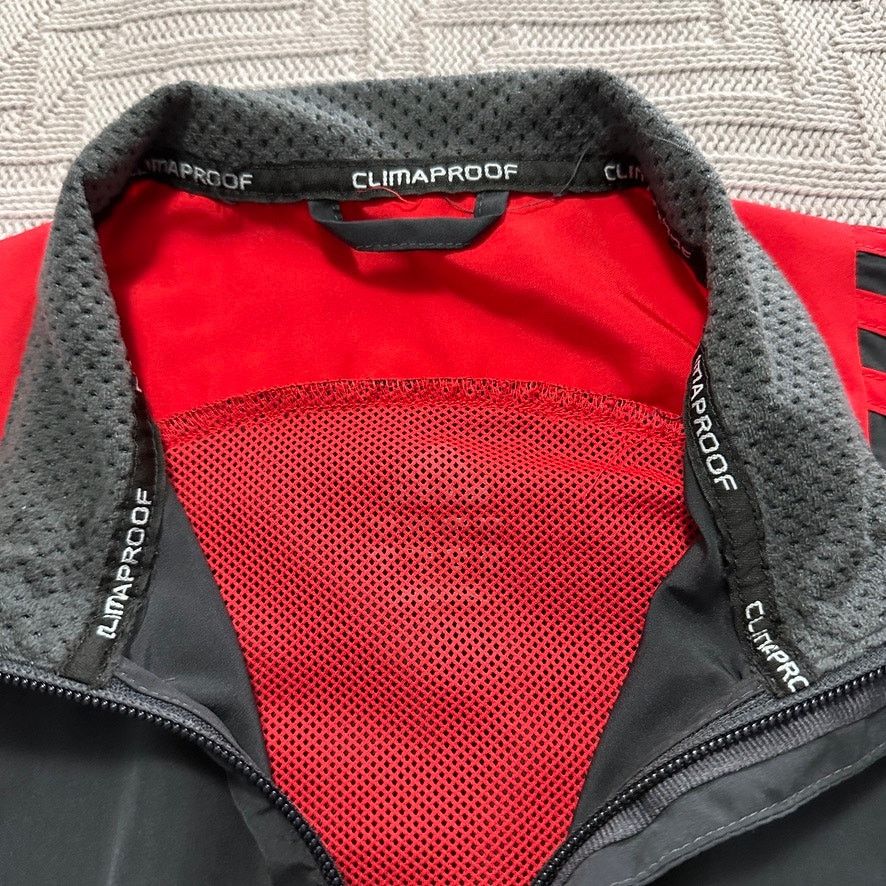 Adidas Adidas gray and red classic three stripe windbreaker size M Size US M / EU 48-50 / 2 - 4 Thumbnail