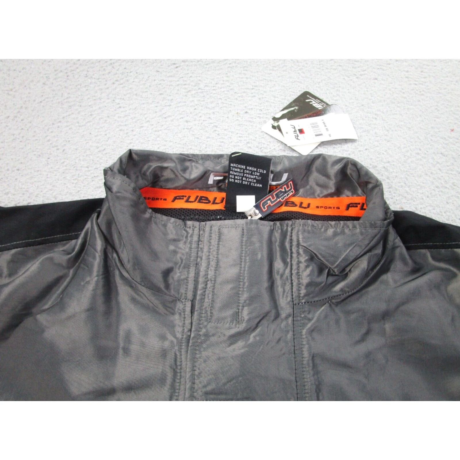 Fubu VINTAGE FUBU Jacket Windbreaker Mens 2XL Gray Hip Hop Baggy Nylon Sleeveless Zip Coat Powered by Pockets Size US XXL / EU 58 / 5 - 6 Thumbnail
