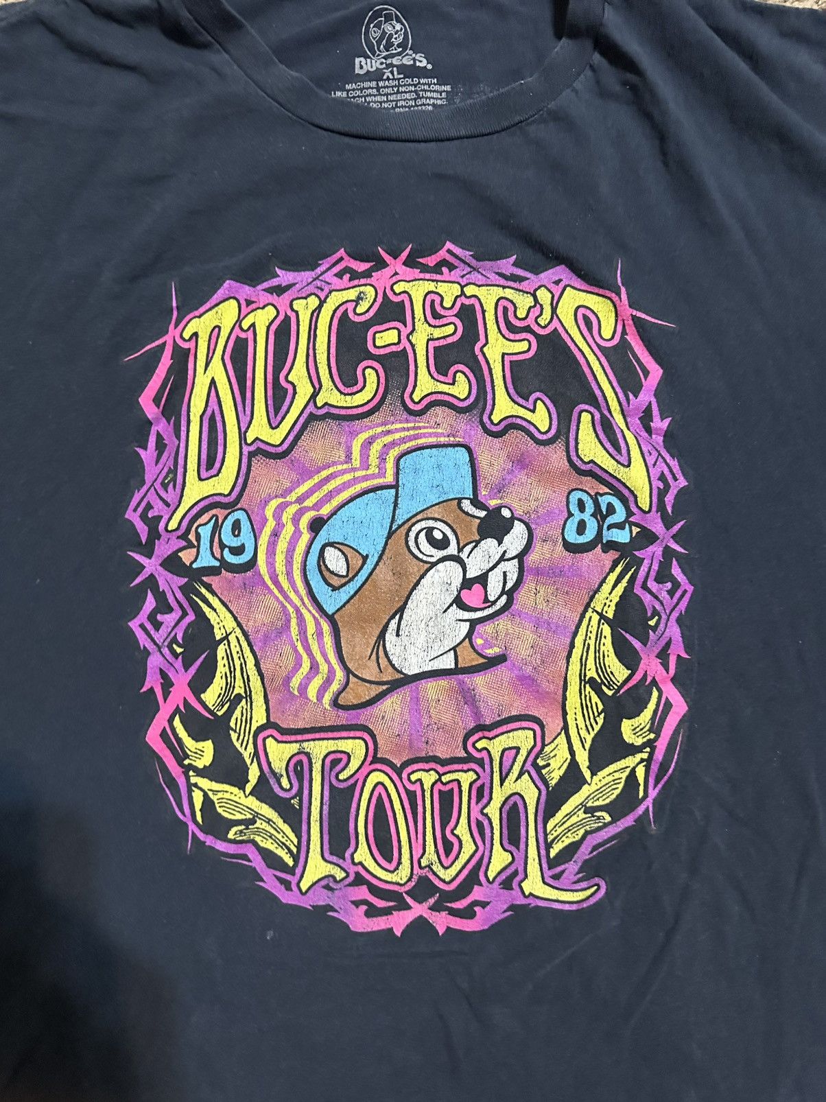 Other Vintage Buc-ee’s “would tour” shirt 00s size Xl Size US XL / EU 56 / 4 - 2 Thumbnail