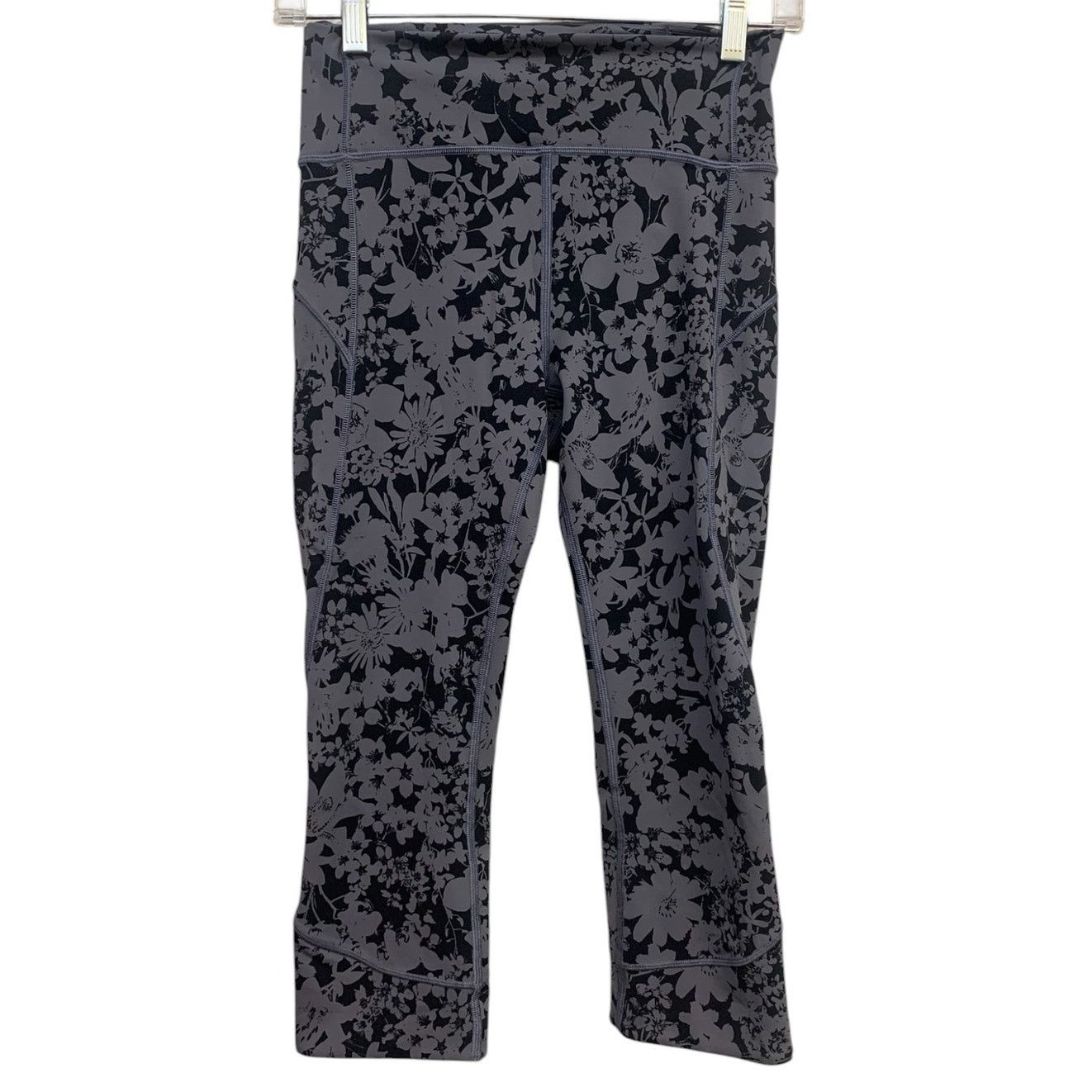 Lululemon Lululemon In Movement Crop *Everlux 19" Black SZ 6 Size 28" / US 6 / IT 42 - 3 Thumbnail
