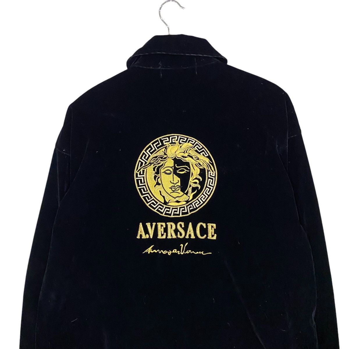 Designer × Velvet 🔥VINTAGE A.VERSACE MEDUSA BIG LOGO VELVET JACKET Size US L / EU 52-54 / 3 - 8 Thumbnail