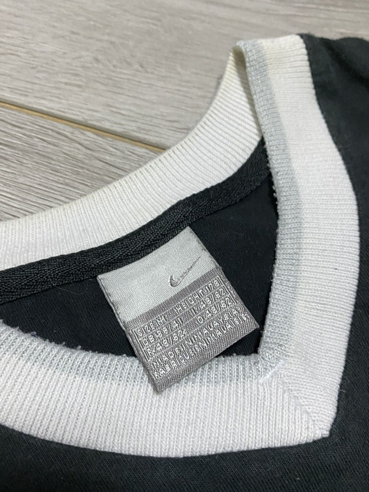 Nike Nike tank top v neck shirt vest swoosh Size US M / EU 48-50 / 2 - 4 Thumbnail