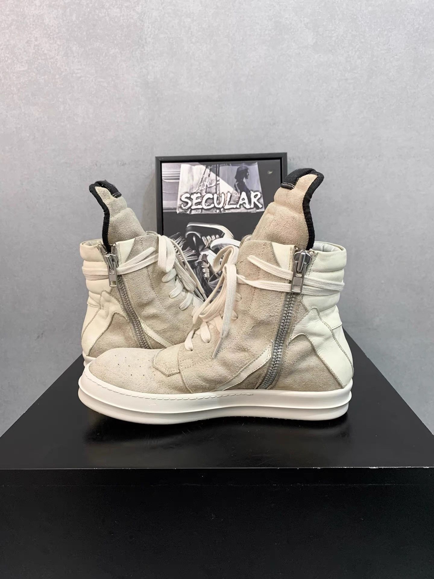 Rick Owens Rick Owens Grey Suede Triangle Geobasket K34 Size US 7 / EU 40 - 6 Thumbnail