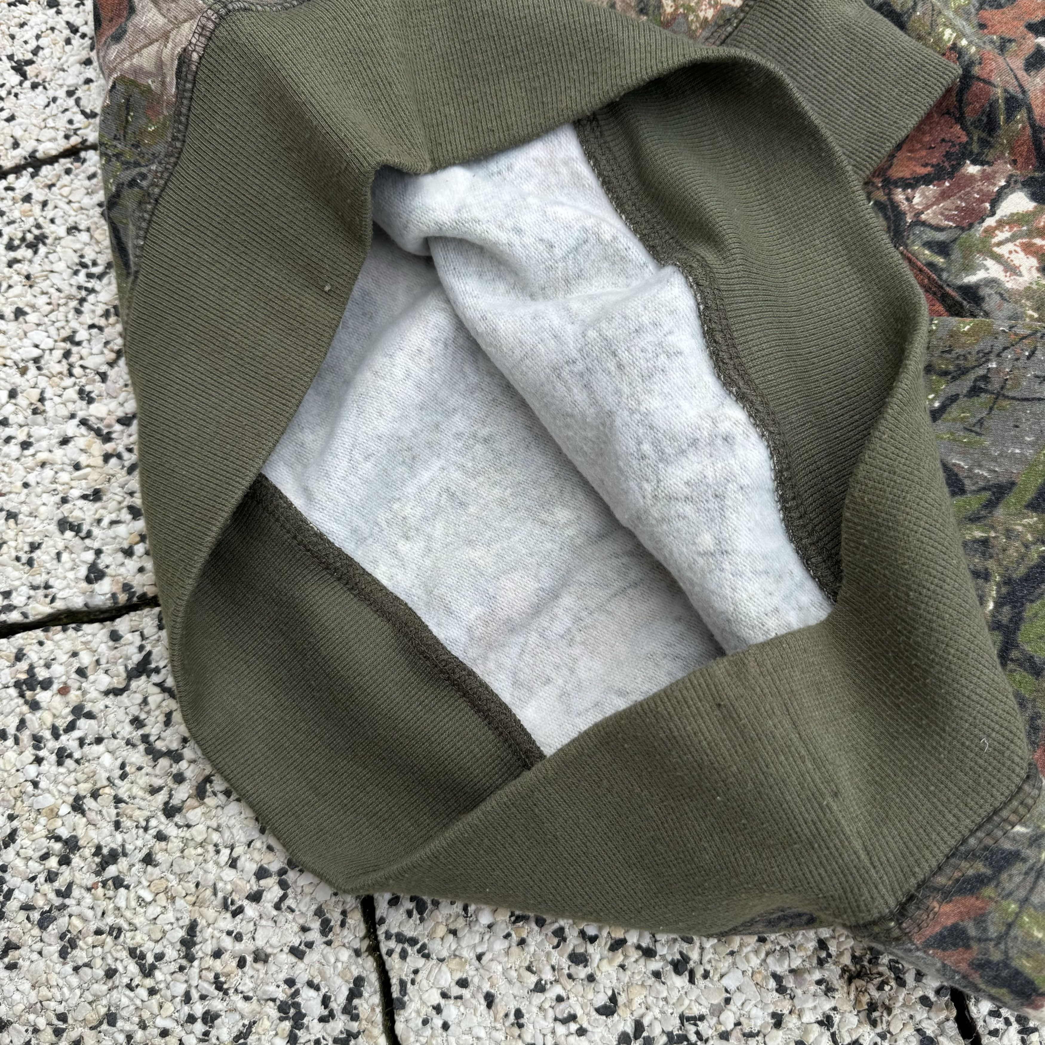 Vintage VINTAGE CAMO BAGGY HOODIE Y2K MILITARY MOSSY OAKS Y2K Size US M / EU 48-50 / 2 - 4 Thumbnail