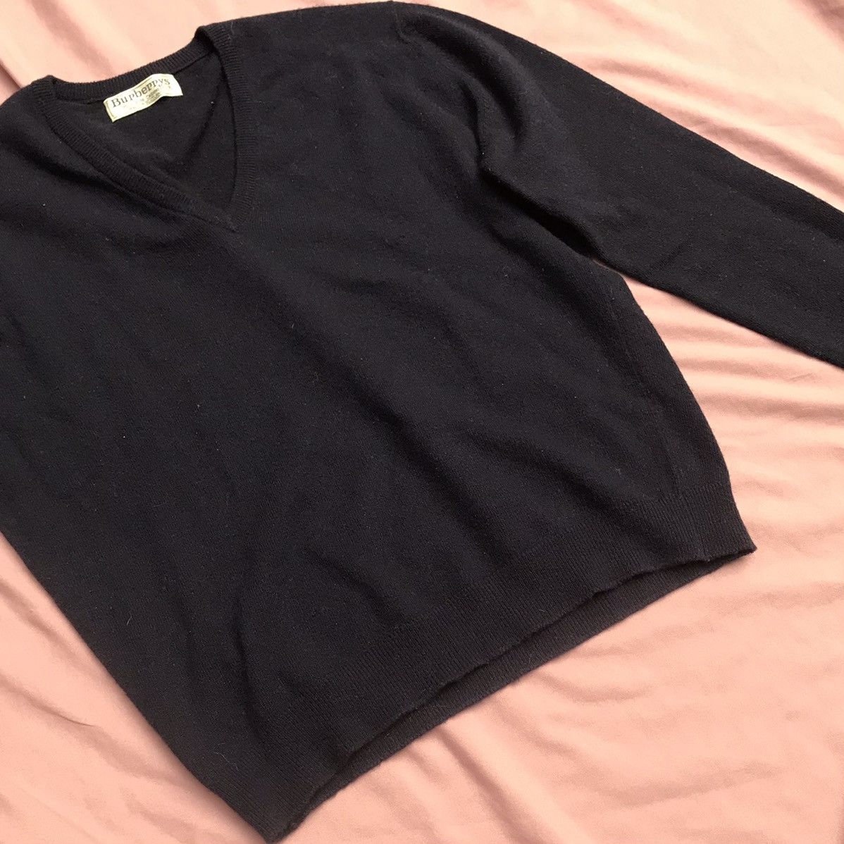 Burberry CASHMERE BURBURRYS MADE IN SCOTLAND V-NECK NAVY JUMPER Size M / US 6-8 / IT 42-44 - 5 Thumbnail