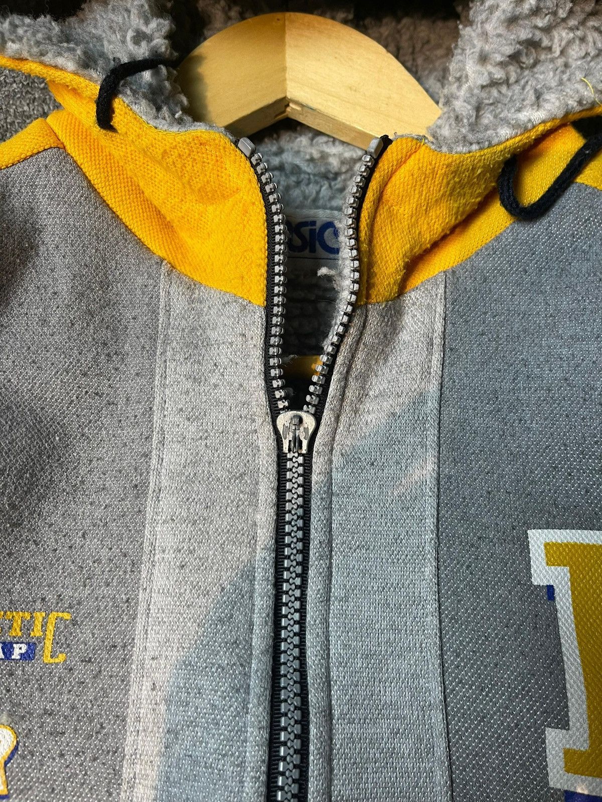 Asics × Japanese Brand × Vintage Asics x Vintage Men Hoodie Zipper (32) Size US M / EU 48-50 / 2 - 11 Thumbnail