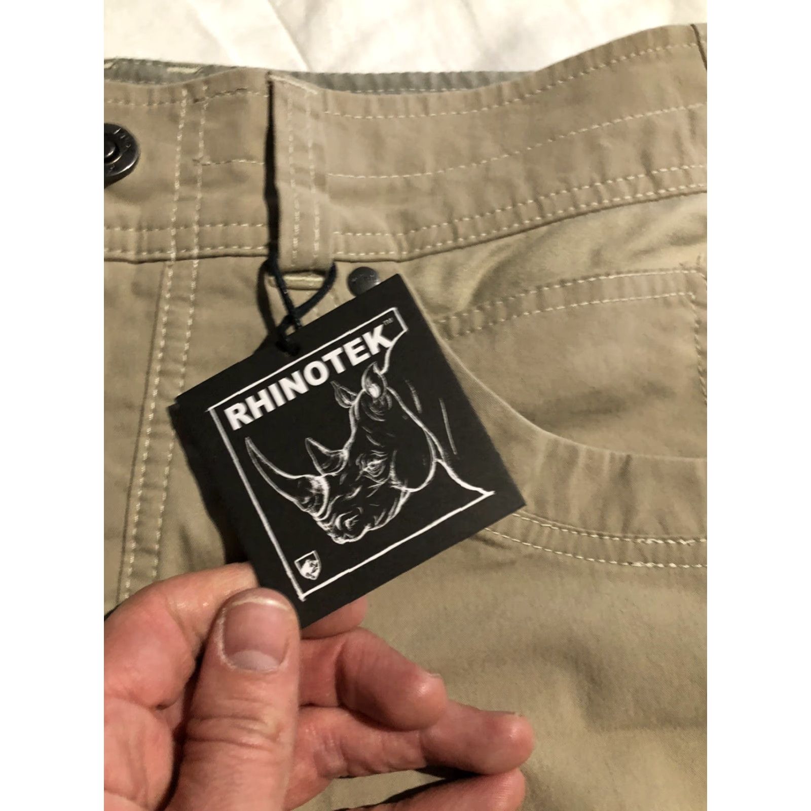 Vintage KUHL MEN’S RADIKL SHORT RHINOTEK 30x10 Desert Khaki Shorts Mens Regular Inseam 10" Outdoor Enduro Zipper Size US 30 / EU 46 - 4 Thumbnail