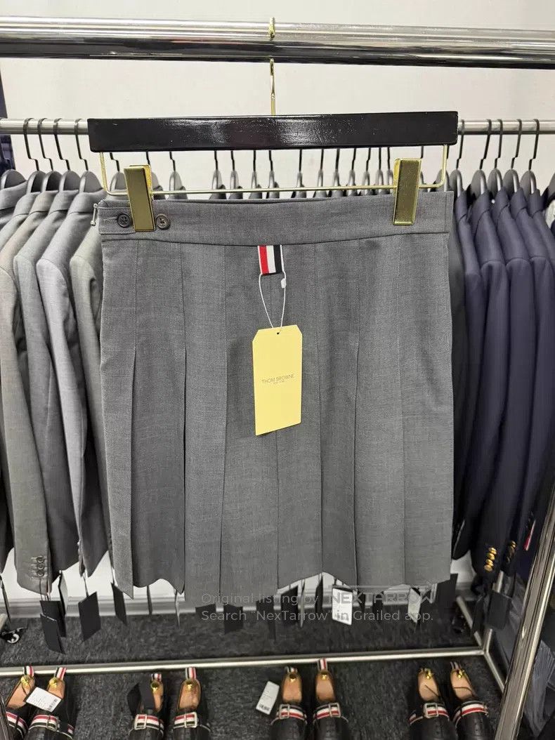 Thom Browne Thom Browne Pleated Skirt Size 25" / US 0 / IT 36 - 2 Thumbnail
