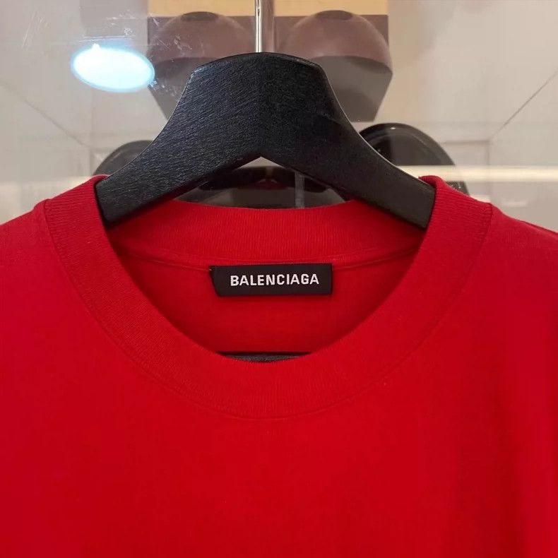 Balenciaga Balenciaga Red Dashboard Short Sleeve Size US M / EU 48-50 / 2 - 3 Thumbnail