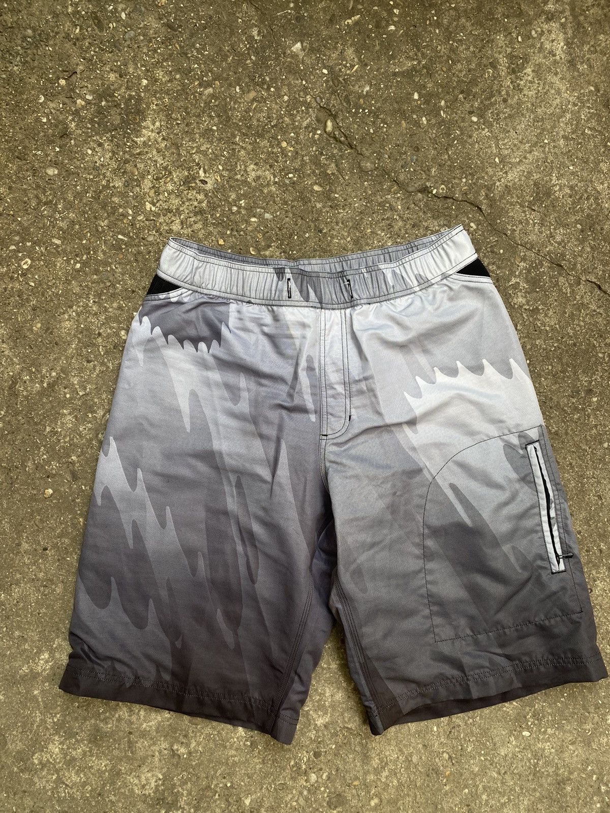 Oakley × Vintage Vintage Oakley Shorts Size US 34 / EU 50 - 2 Thumbnail