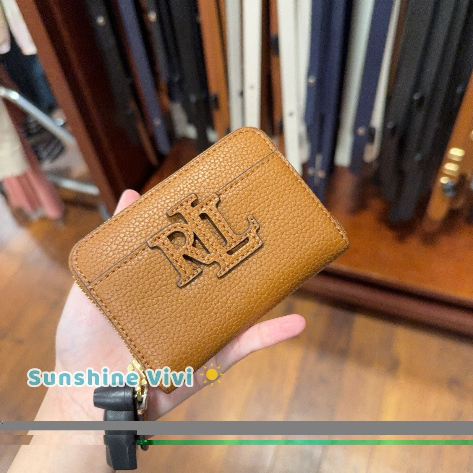 Ralph Lauren NWT RALPH LAUREN Logo Pebbled Leather Zip Wallet Lauren Tan Size ONE SIZE - 1 Thumbnail