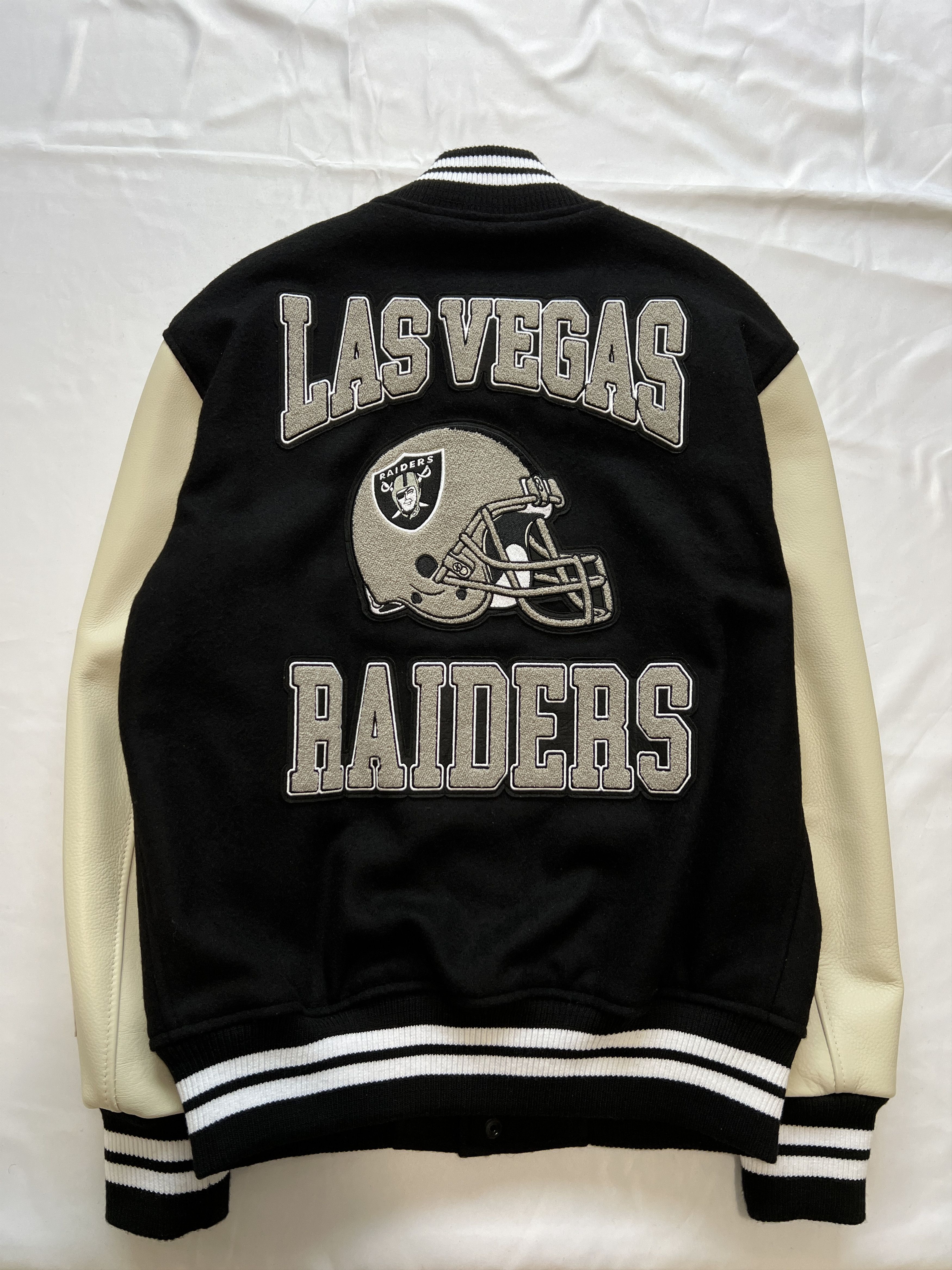 Drake OVO X NFL Las Vegas Raiders Leather Wool Varsity Jacket Size US M / EU 48-50 / 2 - 3 Thumbnail