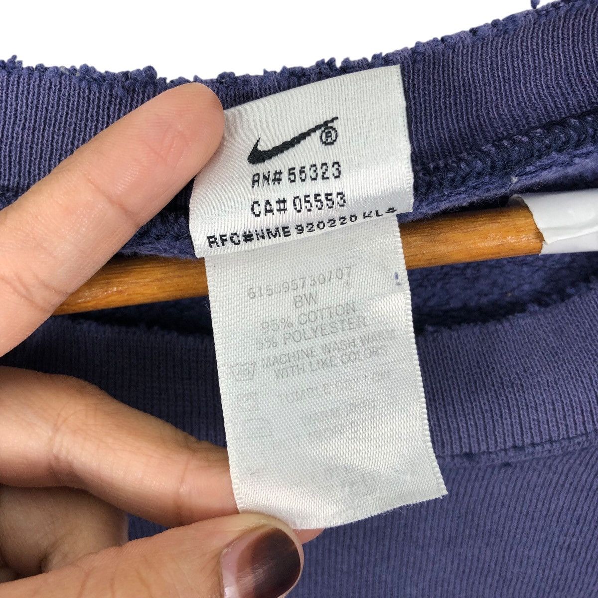 Nike Vintage Faded NIKE TOWN Los ANGELES Swoosh Sweatshirt Size US L / EU 52-54 / 3 - 9 Thumbnail