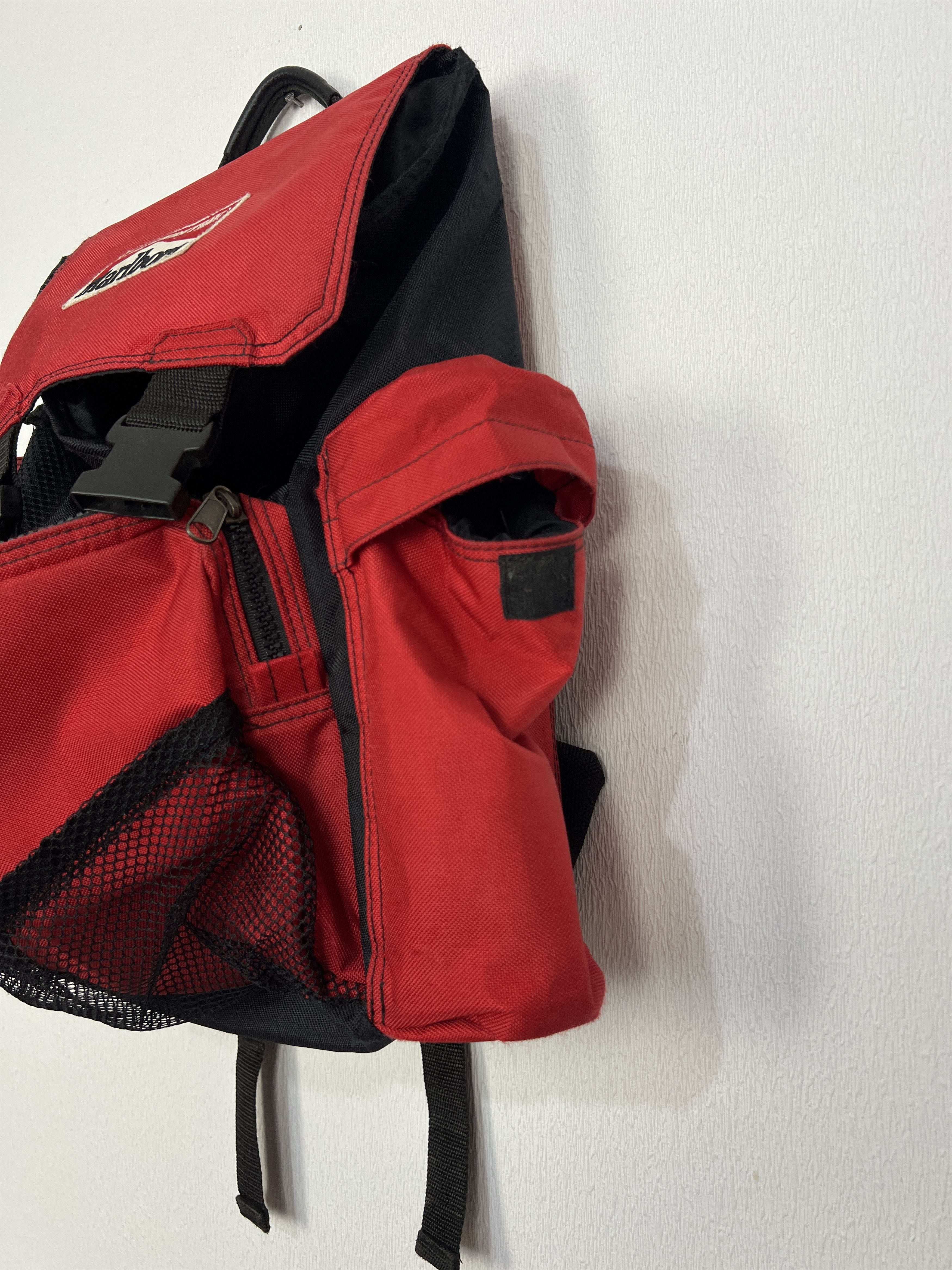 Vintage Marlboro Adventure Team Backpack Hiking Camping Size ONE SIZE - 3 Thumbnail