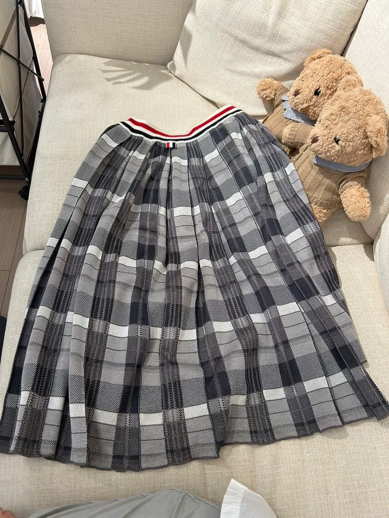 Thom Browne Thom Browne Classic ladies skirt short in front and long i Size 25" / US 0 / IT 36 - 1 Thumbnail