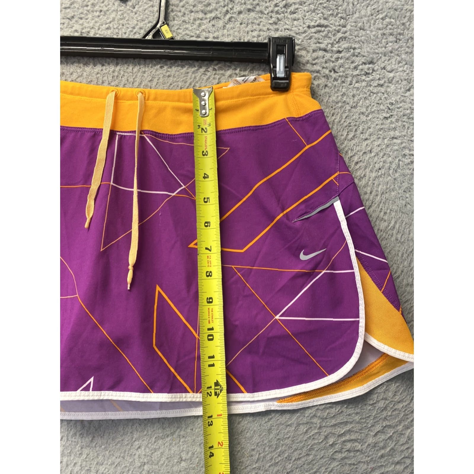 Nike Nike Fit-Dry Women's Size Small Tennis/Golf Skirt/Short - Multicolor/57-37 Size S / US 4 / IT 40 - 6 Thumbnail