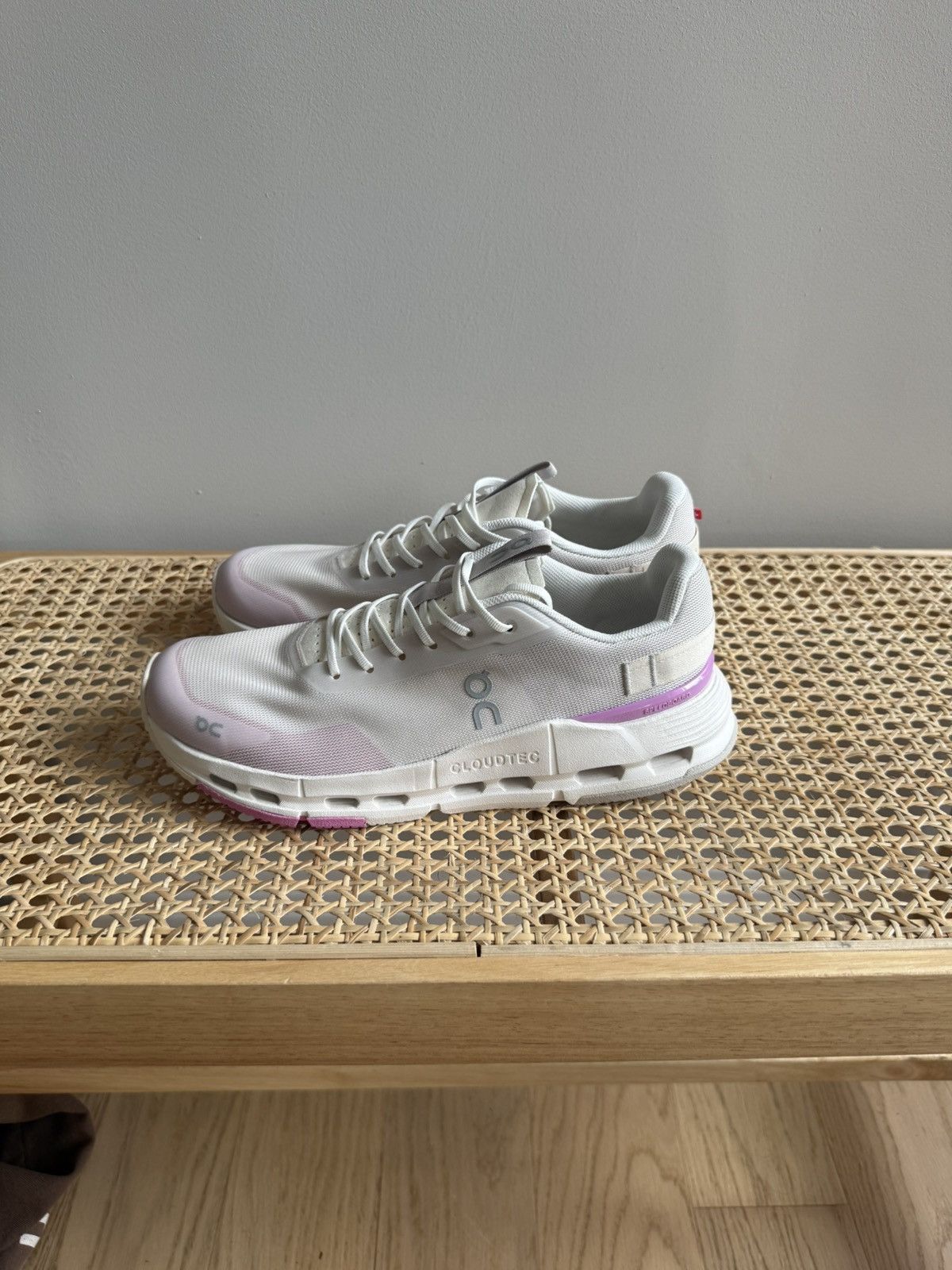 On On Running Cloudnova Form2 Women Sz 8 White/Pink Sneaker New Size US 8 / IT 38 - 5 Thumbnail