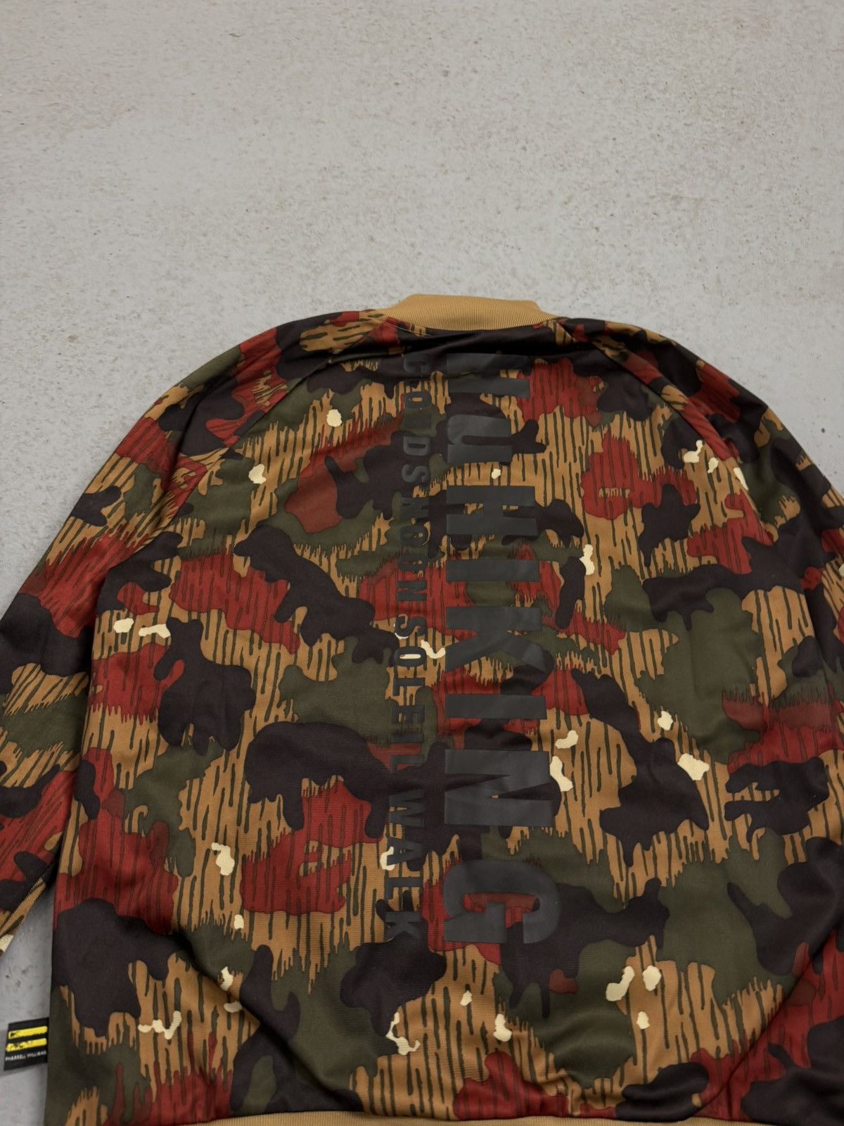 Adidas × Pharrell Adidas Farrell Williams Huhiking Camo 3Stripes Zip Tracksuit Size US S / EU 44-46 / 1 - 16 Thumbnail
