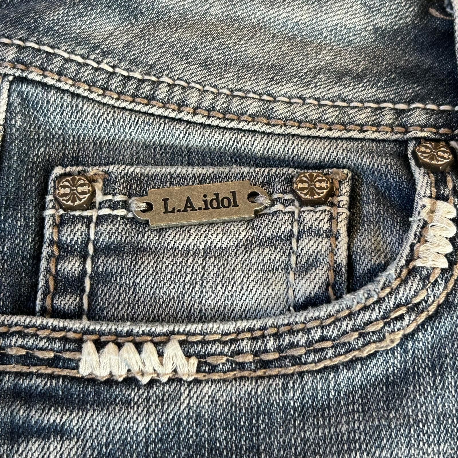 Designer LA Idol Womens Denim Shorts Size M Distressed Cutoff Size 32" / US 10 / IT 46 - 2 Thumbnail