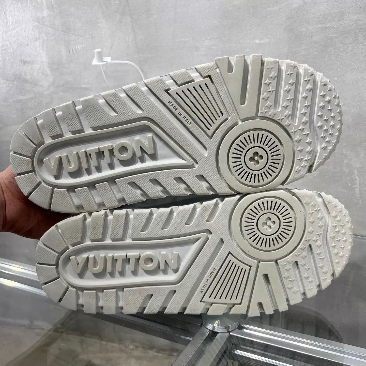 Louis Vuitton LV Trainer SKI White UK8.5/42.5 Size US 9.5 / EU 42-43 - 7 Thumbnail