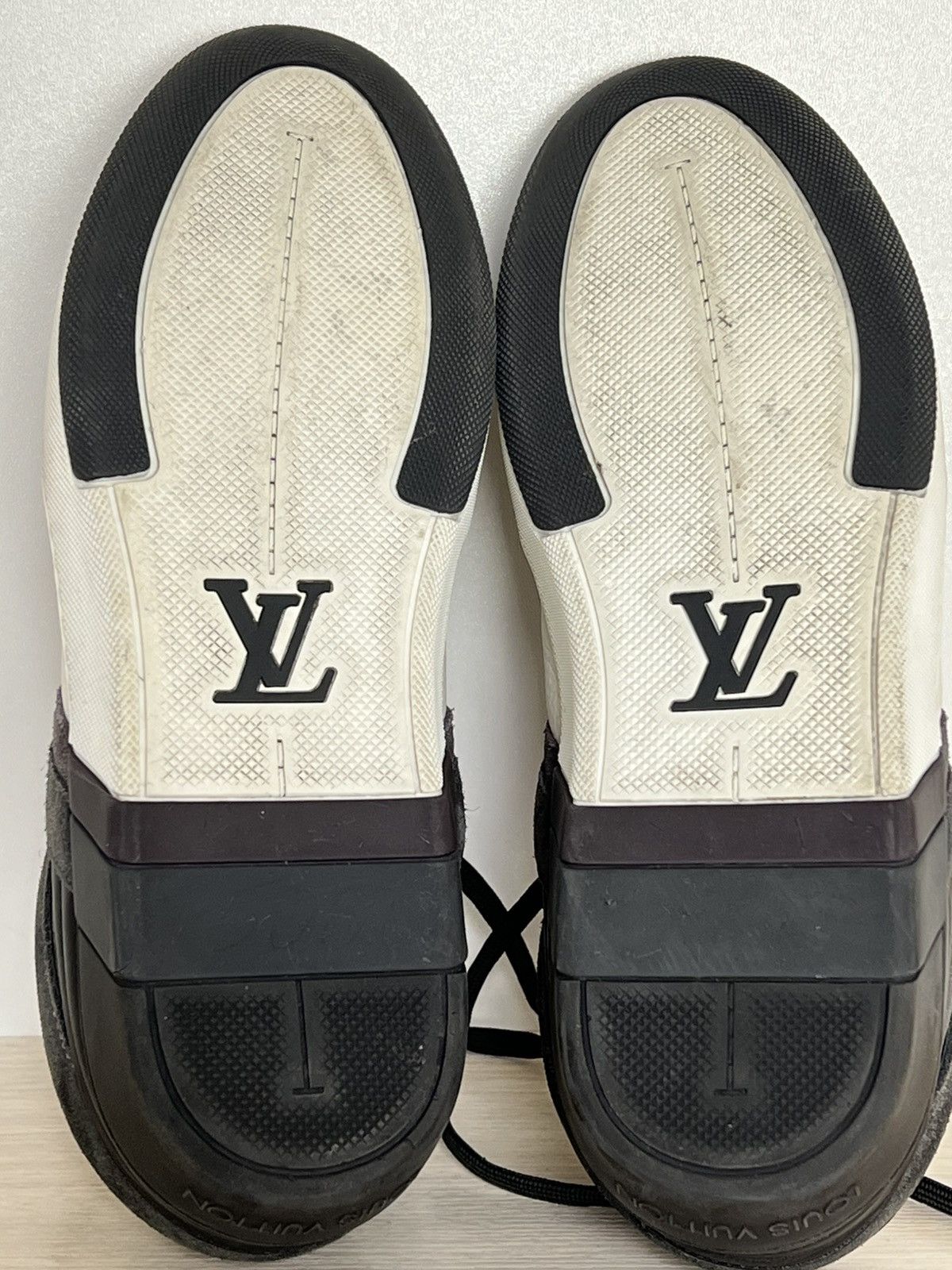 Louis Vuitton Louis Vuitton Archival Damier Leather Suede Sneakers Size US 9 / EU 42 - 16 Thumbnail