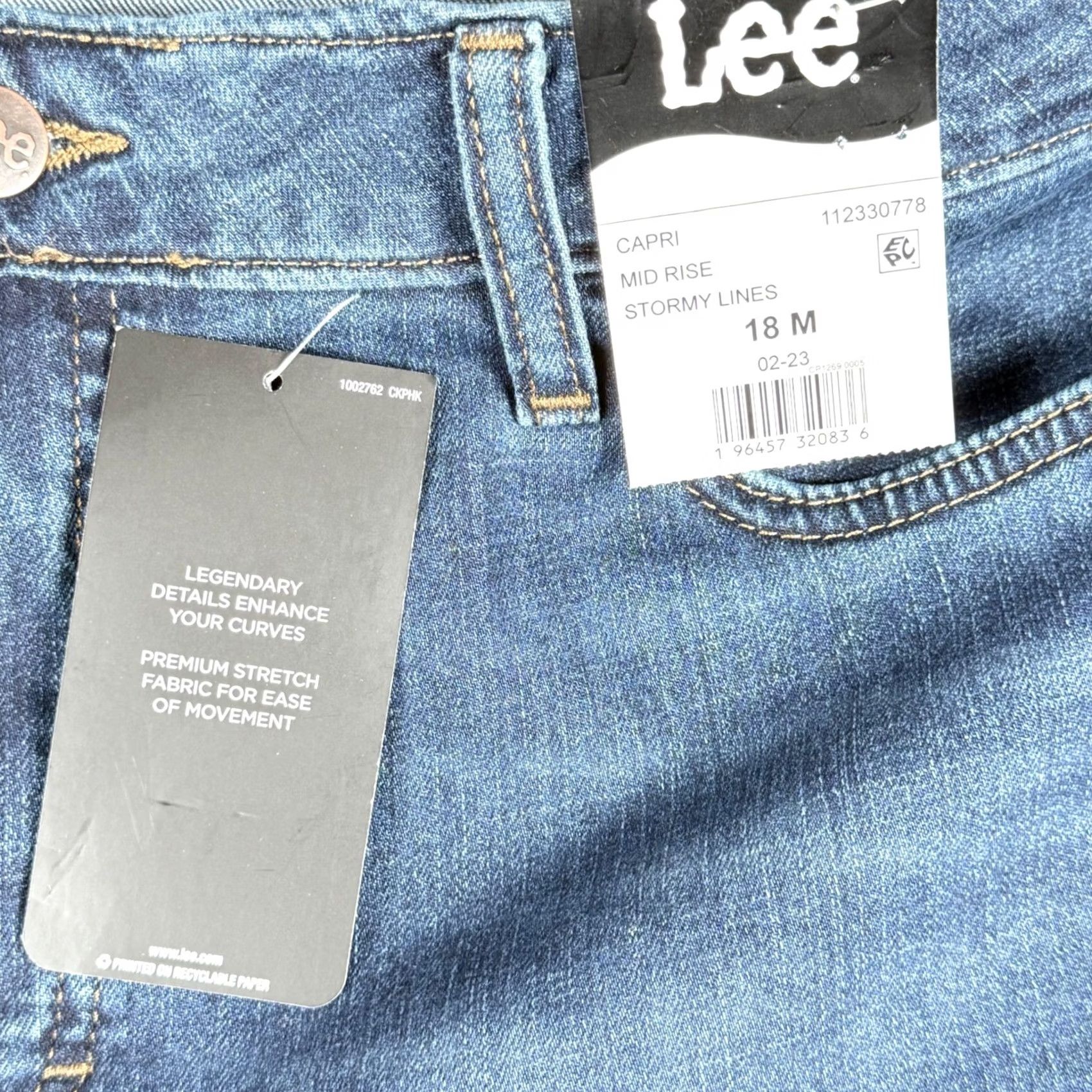 Lee VINTAGE Lee 18M Capri Jeans Damen? 18M Mid Rise Stormy Lines Denim Capris Jeans Womens Str... Size 40" / US 18 - 5 Thumbnail