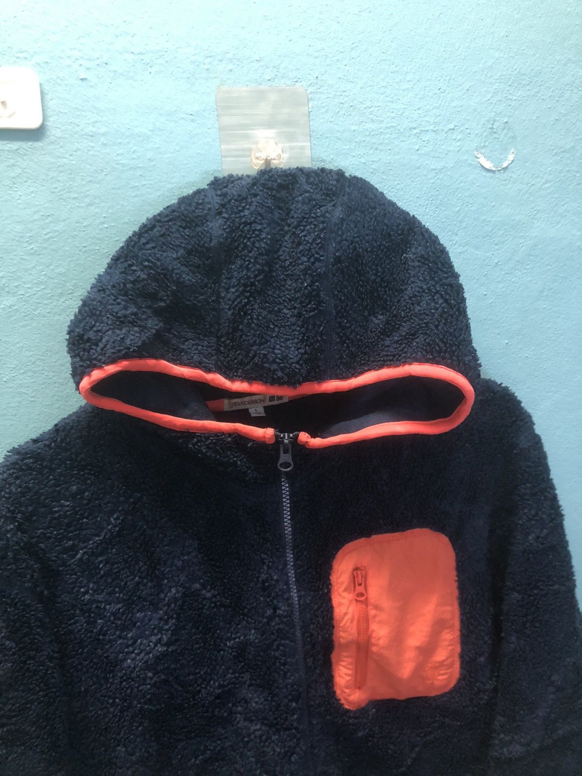 JW Anderson × Uniqlo Jwanderson uniqlo fleece hoodie jacket Size US L / EU 52-54 / 3 - 2 Thumbnail