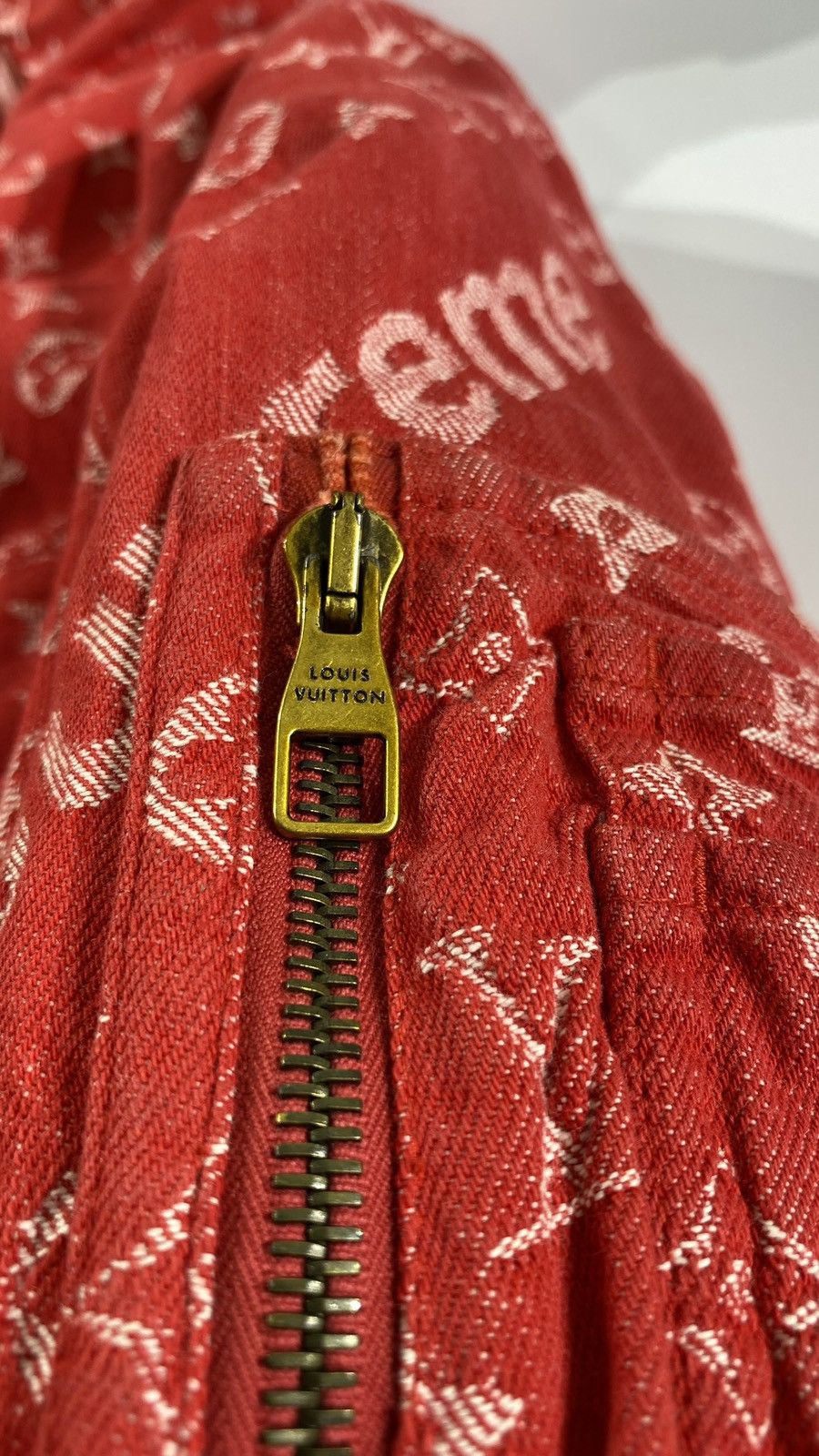 Louis Vuitton × Supreme Louis Vuitton X SUPREME 1 OF 1 Unreleased Sample Red Parka Size US M / EU 48-50 / 2 - 14 Thumbnail