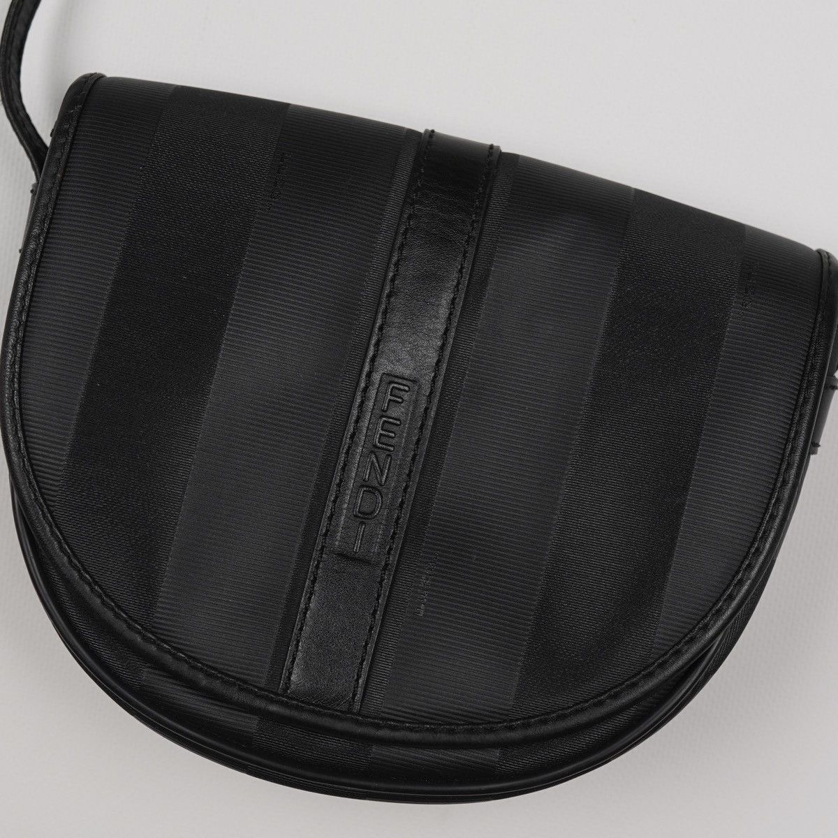 Fendi Fendi Vintage Black Half Moon Pequin Bag Mint Rare Size ONE SIZE - 2 Thumbnail