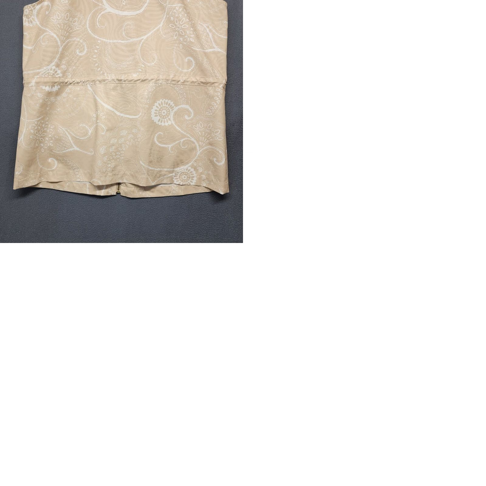 Vintage Chicos Zenergy Vest Women Medium Beige Pockets Performance Stretch Full Zip Size M / US 6-8 / IT 42-44 - 9 Thumbnail