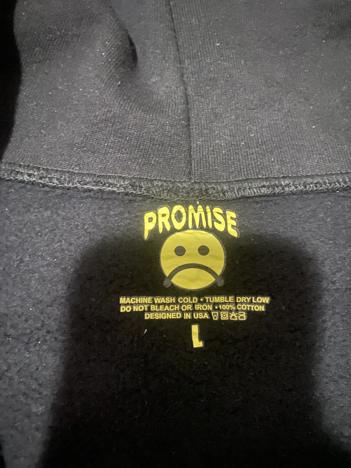 Other Im Happy i promise Size US L / EU 52-54 / 3 - 4 Thumbnail