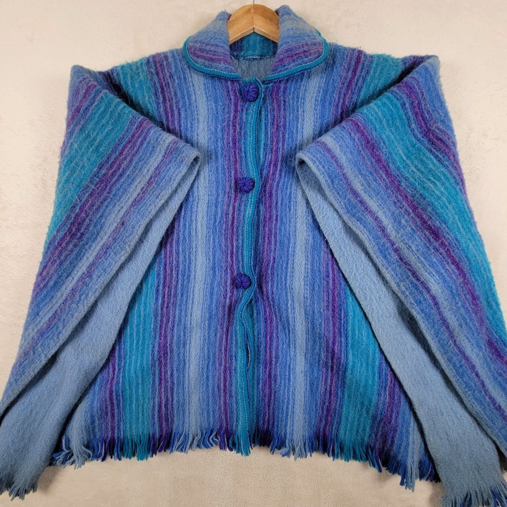 Folk VINTAGE Poncho Cloak Wool Blend Purple Geometric High Neck Button Crochet Fringe Pockets Cozy Casual Women One Size Size ONE SIZE - 2 Thumbnail