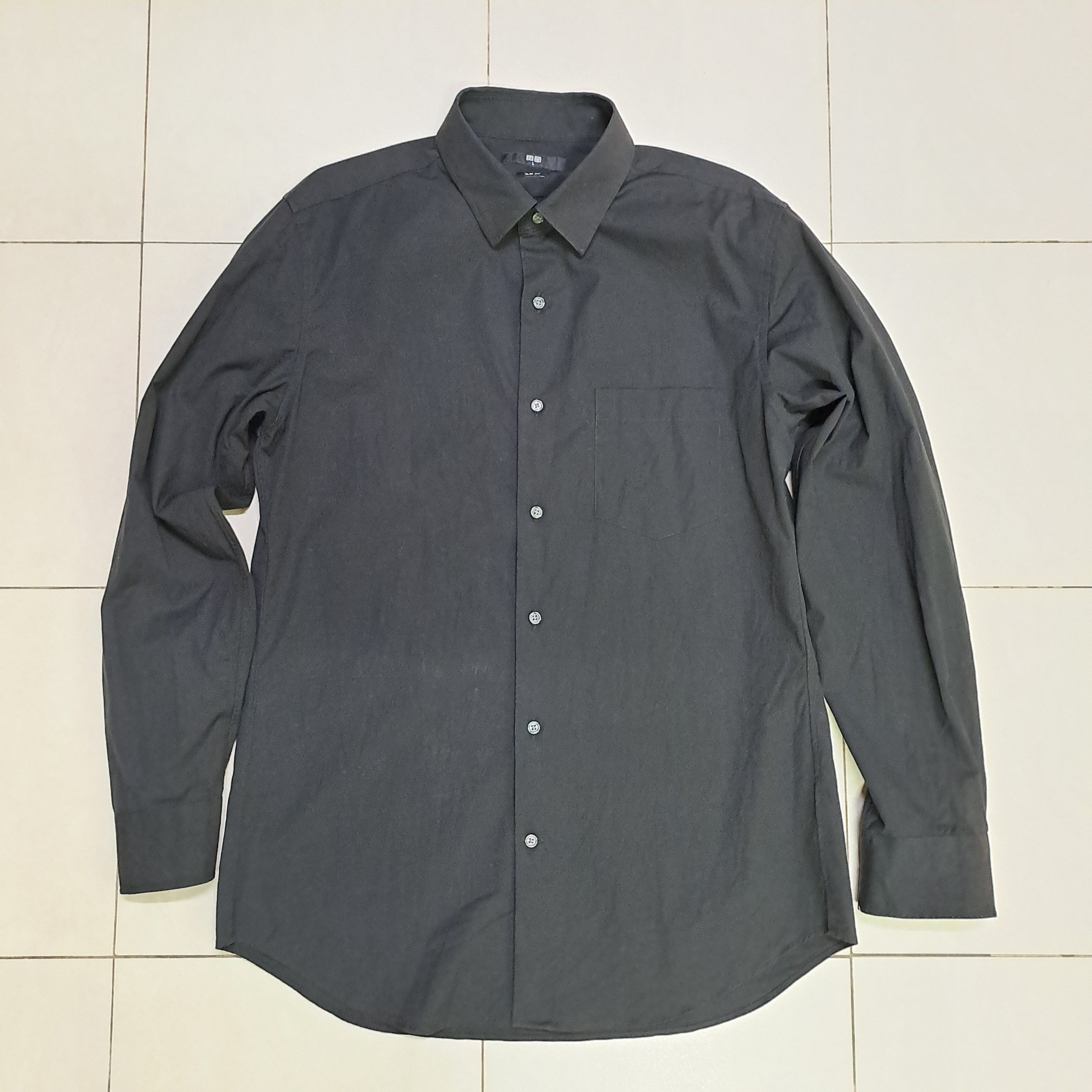 Uniqlo Uniqlo Plain Longsleeves Button Up Shirt Size US M / EU 48-50 / 2 - 2 Thumbnail