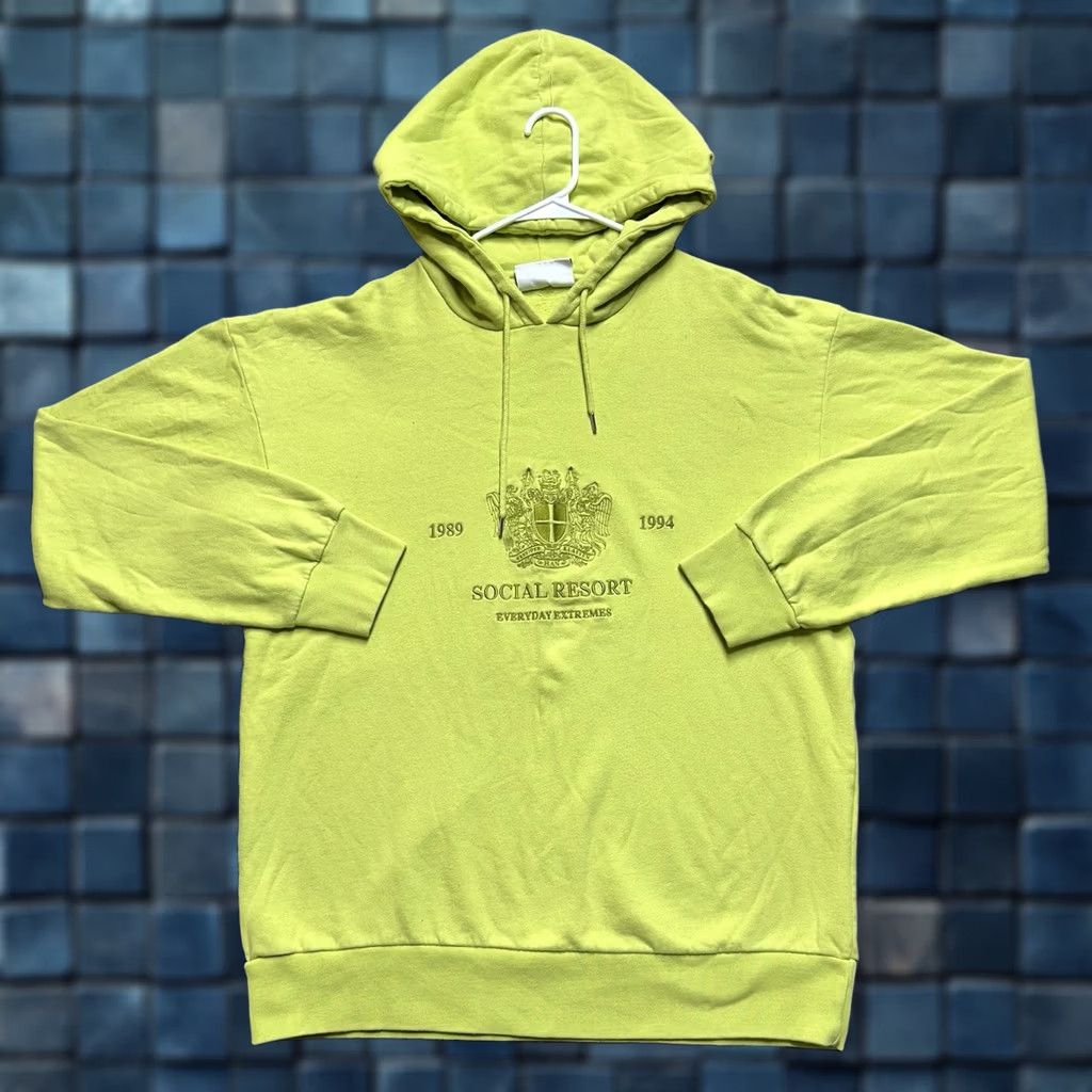 Vintage Han Kjobenhavn Hoodie Sweatshirt XL Neon Green Social Resort Embroidered Mens Size US XL / EU 56 / 4 - 1 Thumbnail