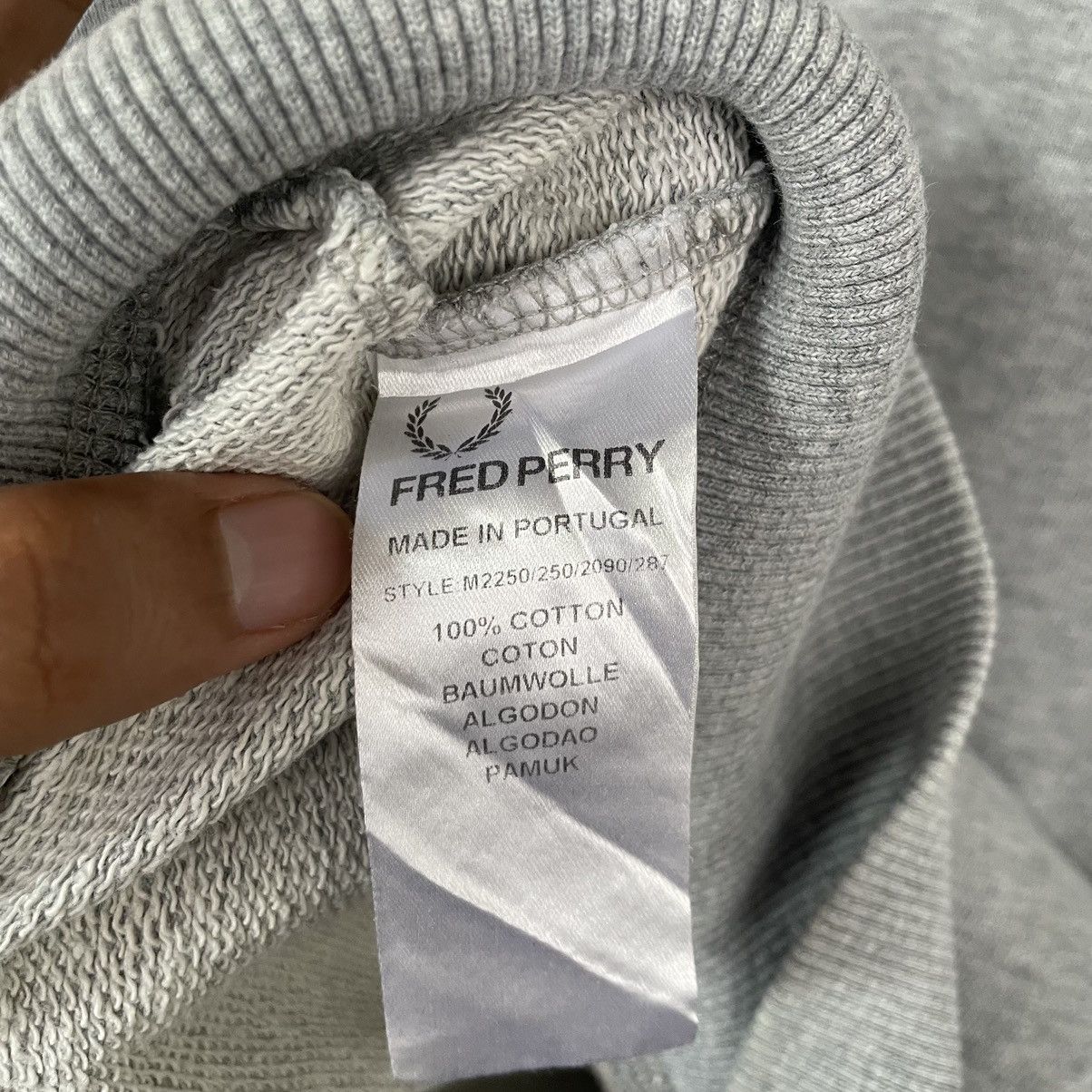 Fred Perry Y2K Fred Perry Basic Grey Crewneck Size US M / EU 48-50 / 2 - 5 Thumbnail