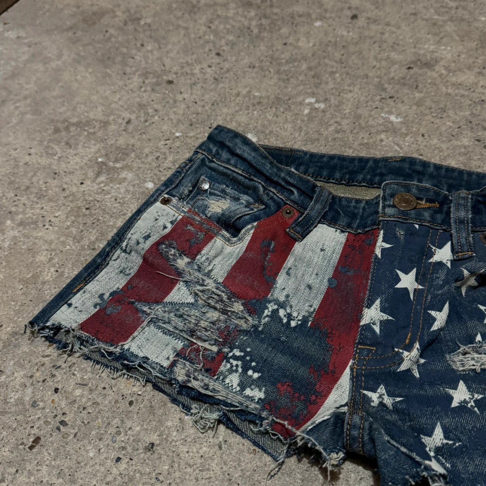 Denim & Supply Ralph Lauren Ralph lauren denim&supply usa flag print mini shorts Size 25" / US 0 / IT 36 - 2 Thumbnail