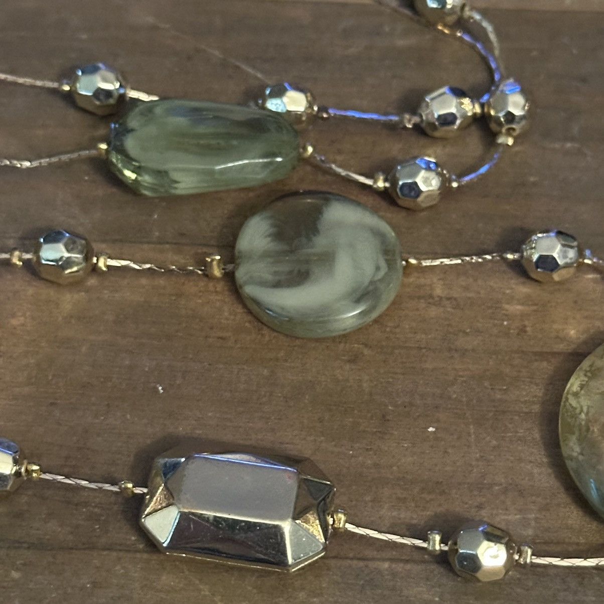 Other Long gold tone stationed green stone and gold bead necklace Size ONE SIZE - 4 Thumbnail