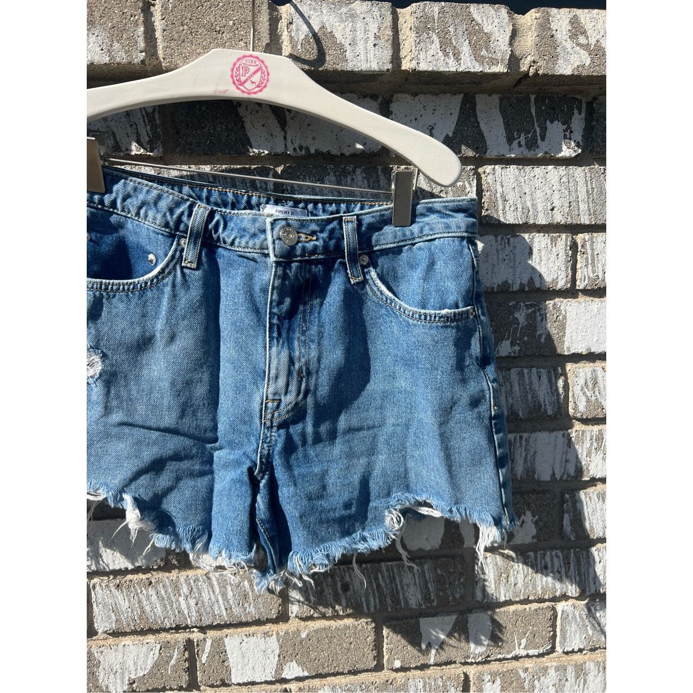 Forever 21 Forever 21 Premium Denim Jean Shorts Woman’s Size 27 Size 27" / US 4 / IT 40 - 3 Thumbnail