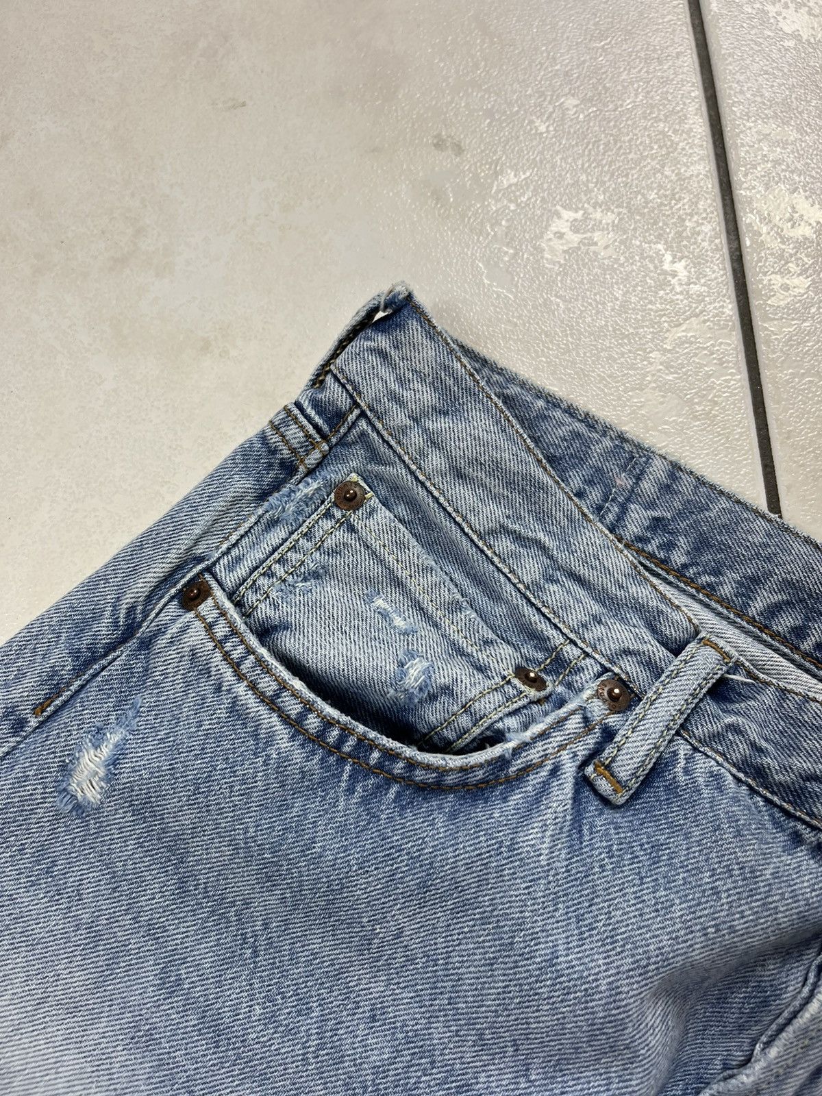Acne Studios 32x34 1996 Light Blue Trash distressed jeans