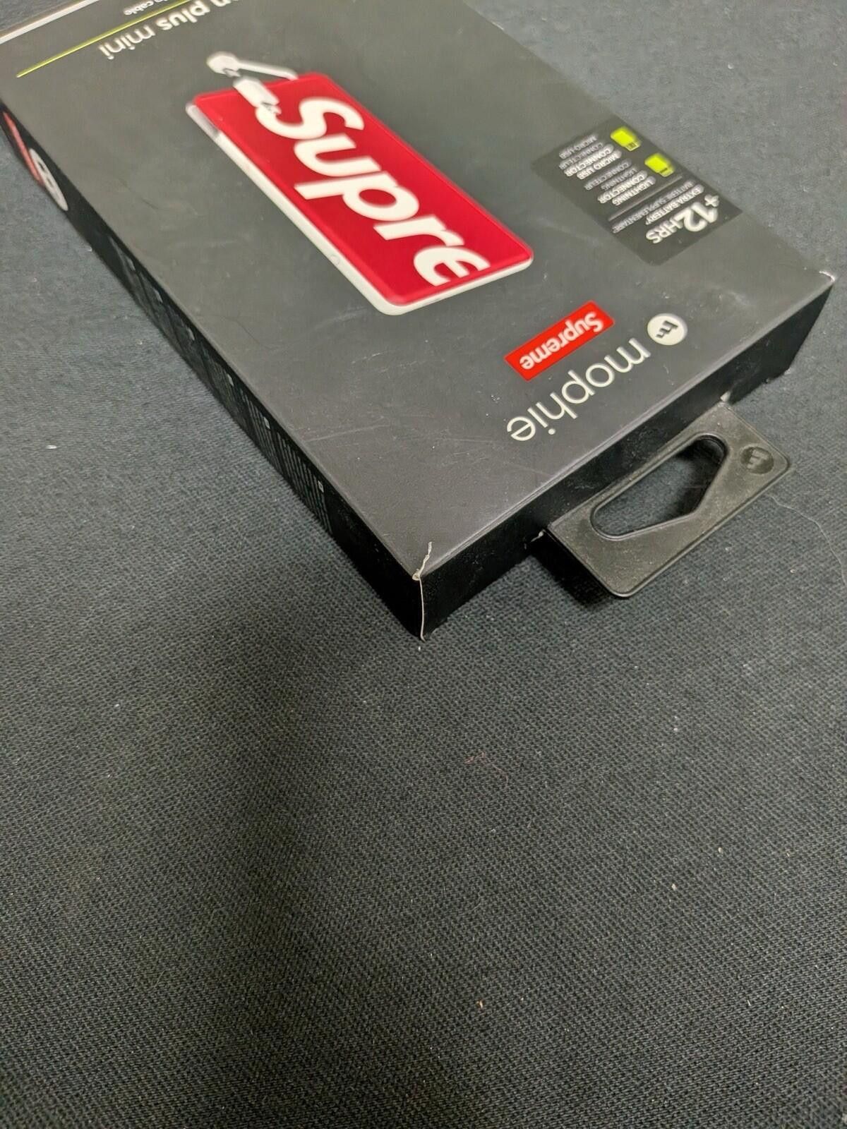 Supreme SS17 Supreme Mophie Powerstation Mini Red Size ONE SIZE - 4 Thumbnail