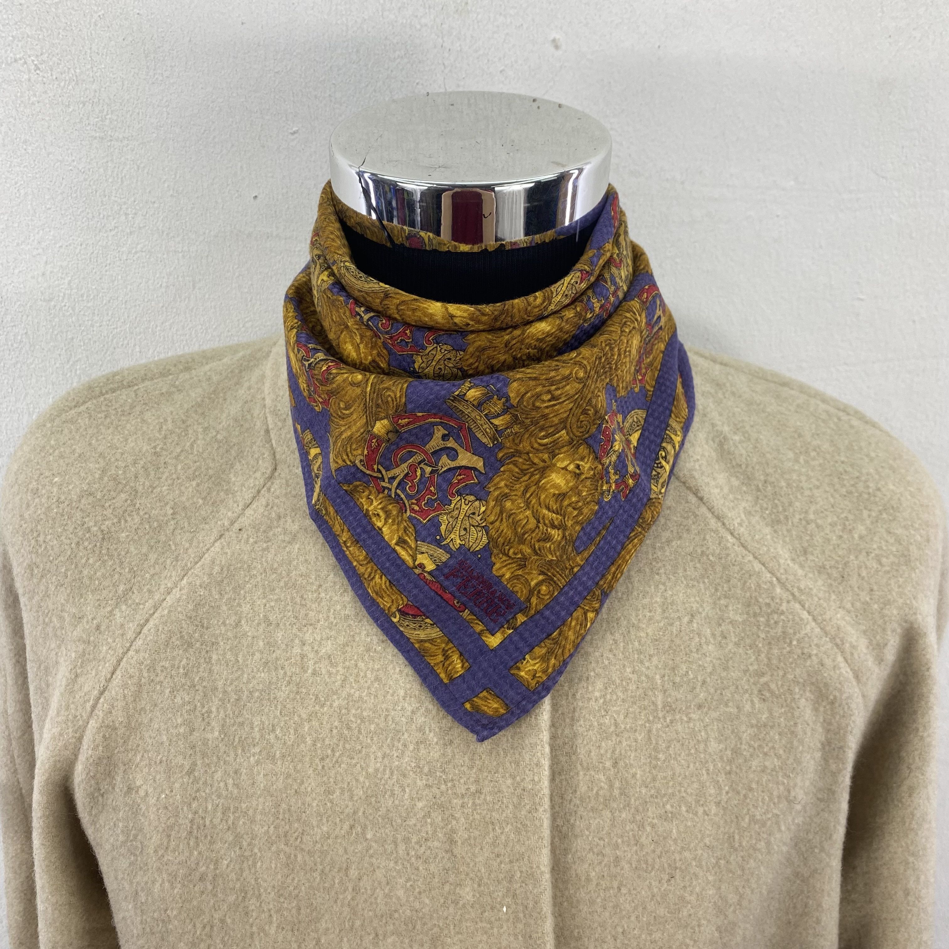 Gianfranco Ferre × Vintage Vintage Gianfranco Ferre Handkerchief Neckerchief H201P Size ONE SIZE - 1 Thumbnail