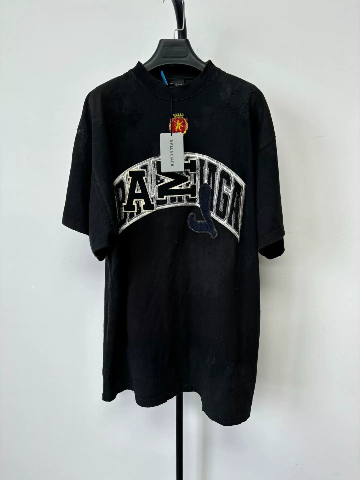 Balenciaga balenciaga united mud dye distressed t-shirt Size US M / EU 48-50 / 2 - 1 Thumbnail
