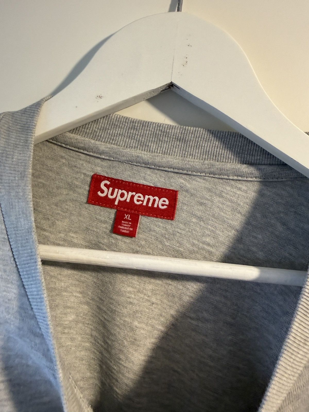 Supreme Supreme old english long sleeve Size US XL / EU 56 / 4 - 5 Thumbnail