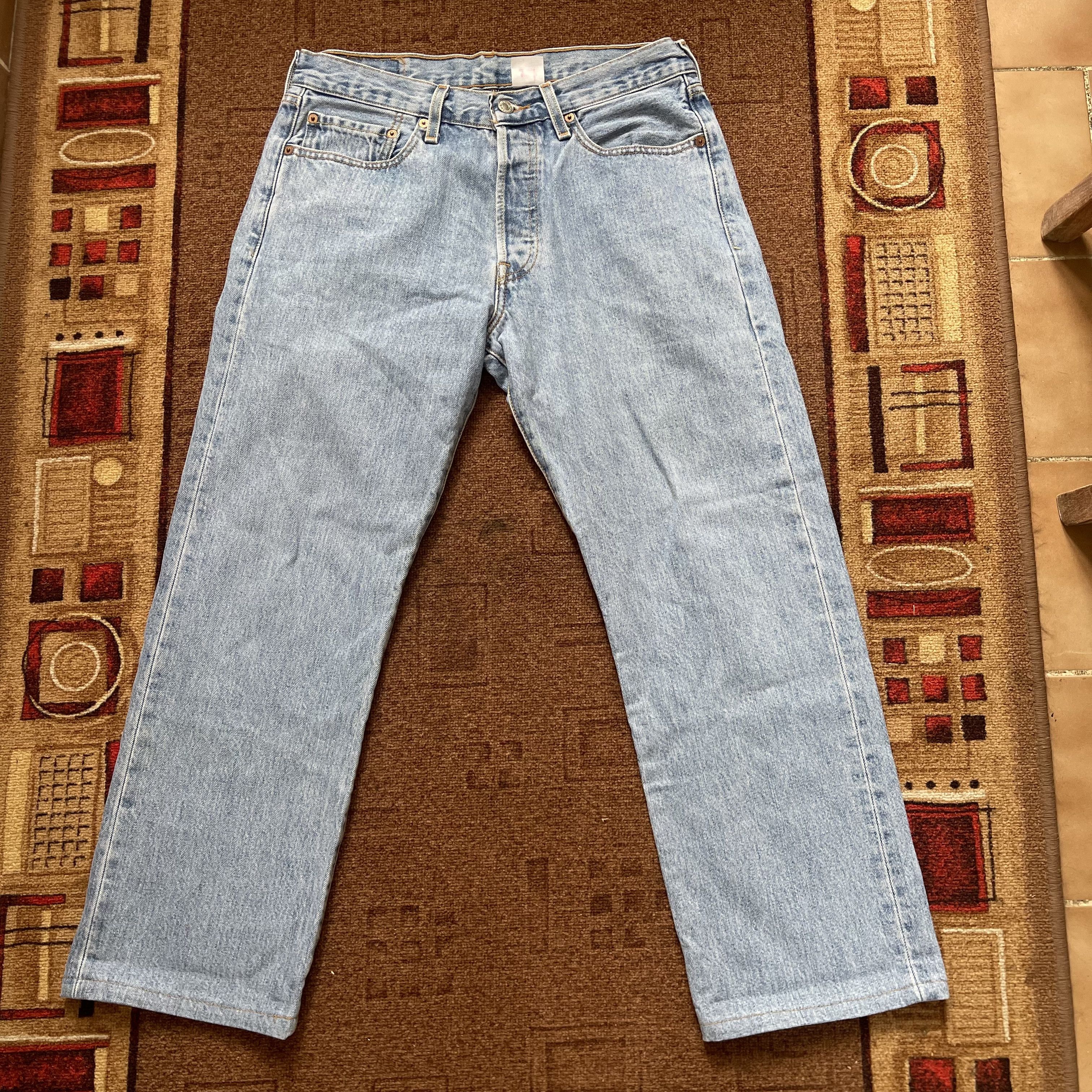 Jean × Vintage 90s Vintage Levi's 501 Blue white Jeans 32x30 Size US 32 / EU 48 - 1 Thumbnail