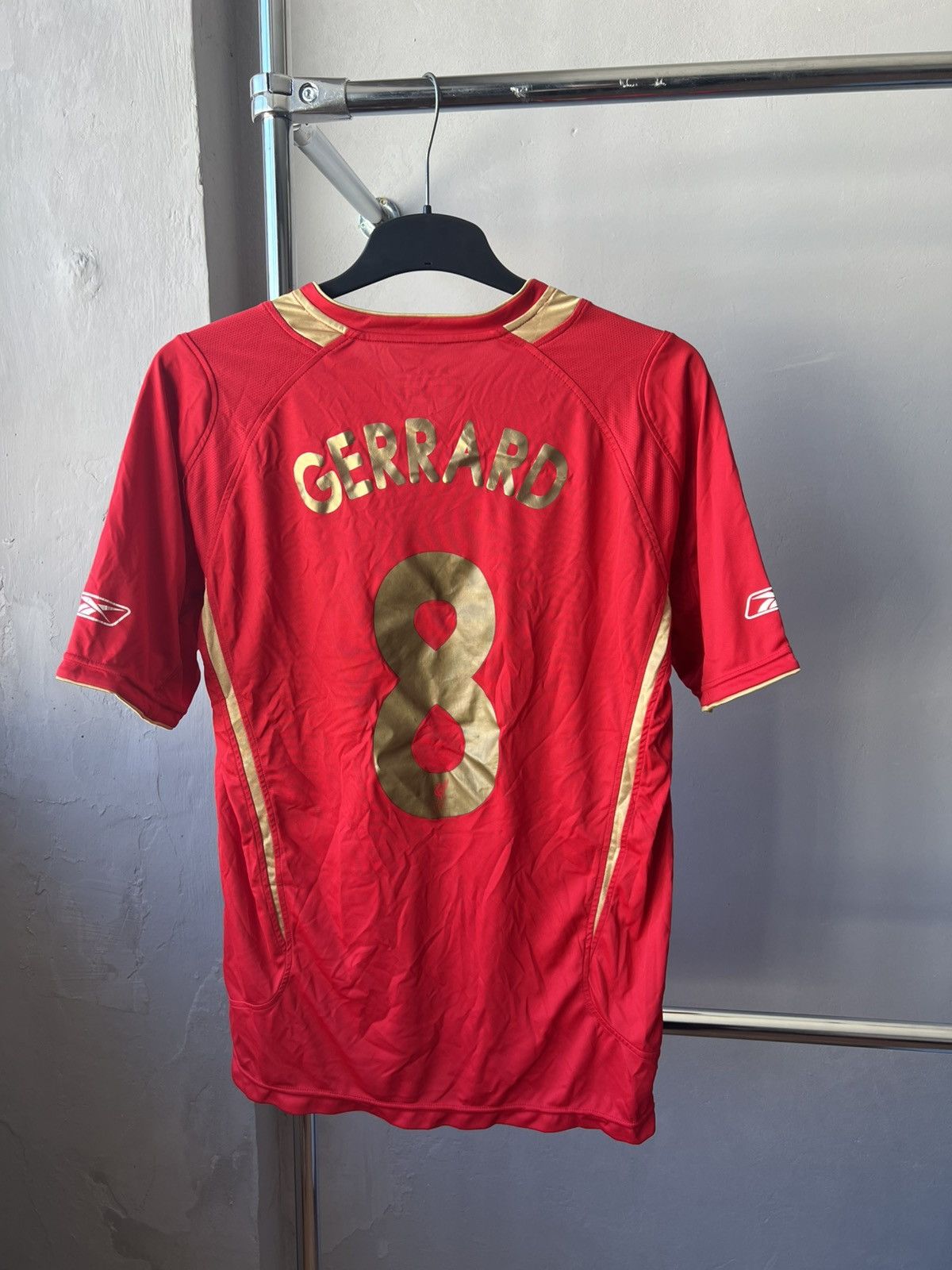 Reebok 2005/06 LIVERPOOL FC #8 GERRARD HOME SOCCER JERSEY SHIRT M-L Size US L / EU 52-54 / 3 - 3 Thumbnail