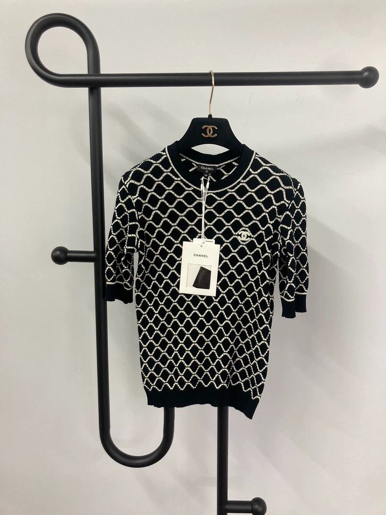 Chanel Chanel Black Quilted Short-Sleeve Top - dmc Size US XS / EU 42 / 0 - 1 Thumbnail