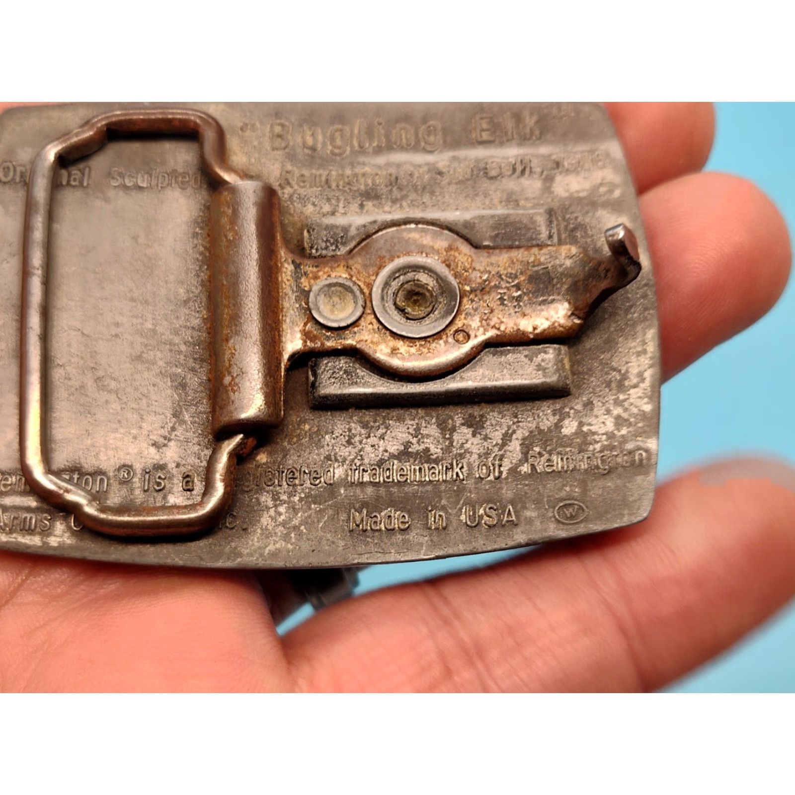 Vintage VINTAGE Remington Belt Buckle Main Selling Point: Bugling Elk Classic 1986 Made in USA by Sid Bell Adult Unisex Gold Silver 1986 Elk Theme Mens/Womens Size ONE SIZE - 4 Thumbnail